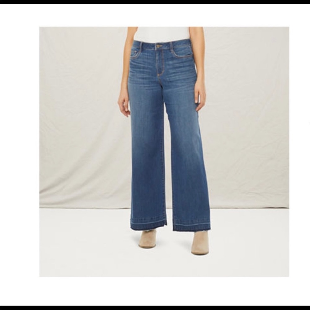 a.n.a High-Rise Wide Leg Jeans- Size 4